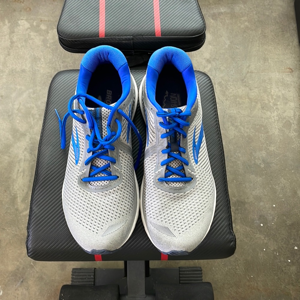 Brooks - Running shoes - Size 12